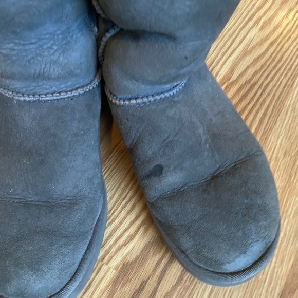 EUC Ugg Bailey Button Triplet boots in grey - Picture 6 of 11